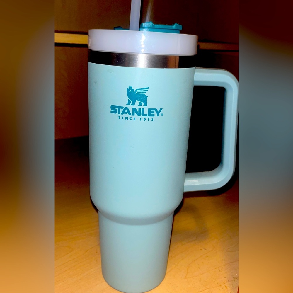 Light blue Stanley